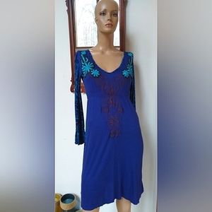 Krista Lee.Small Gorgeous embroidery. Retail  $190. Fast Ship